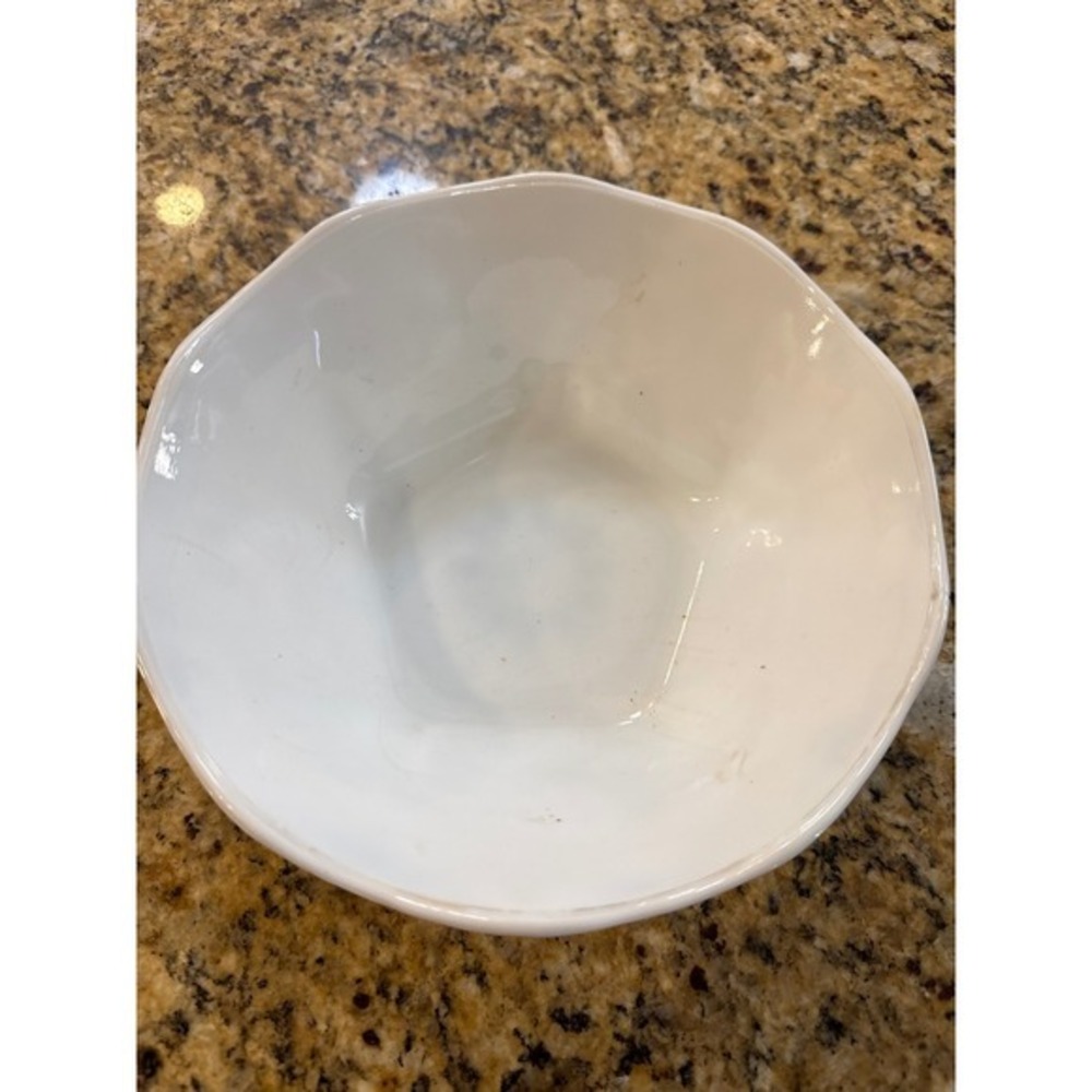 White Floral Embossed Ceramic Serving Bowl Wavy Rim Sunflower Daisy 8.5 Inch - Picture 4 of 6
